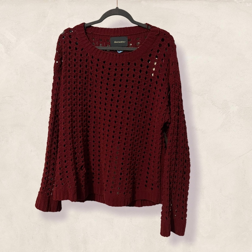 Maroon sweater